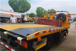 玉屏附近拖车电话号码服务