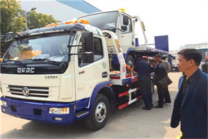 玉屏汽车道路救援拖车价格